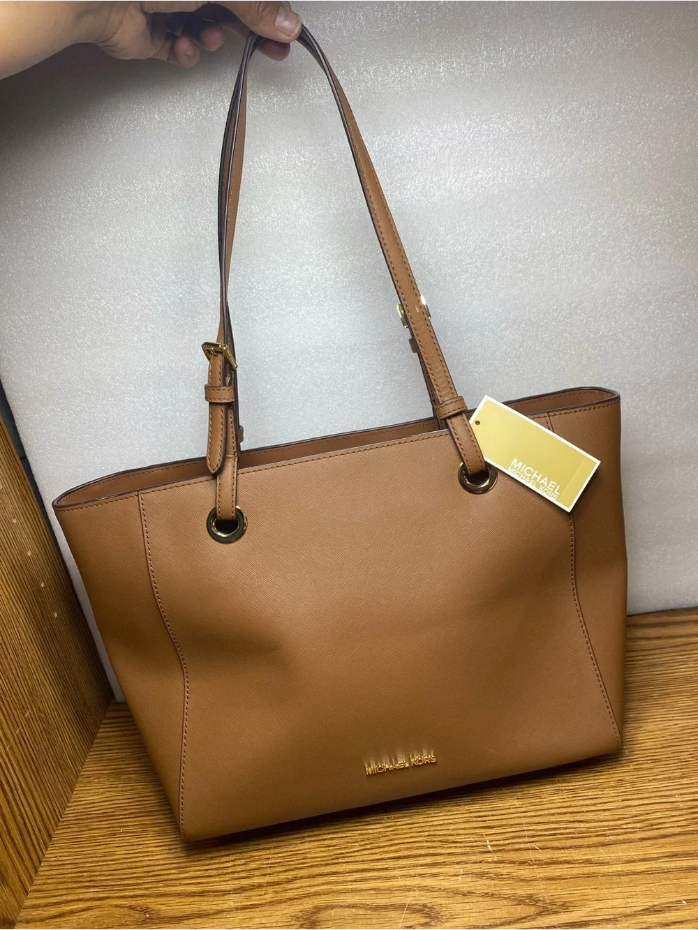 NWT Michael Kors Walsh Multifunction Tote Luggage Saffiano Leather Shoulder Bag